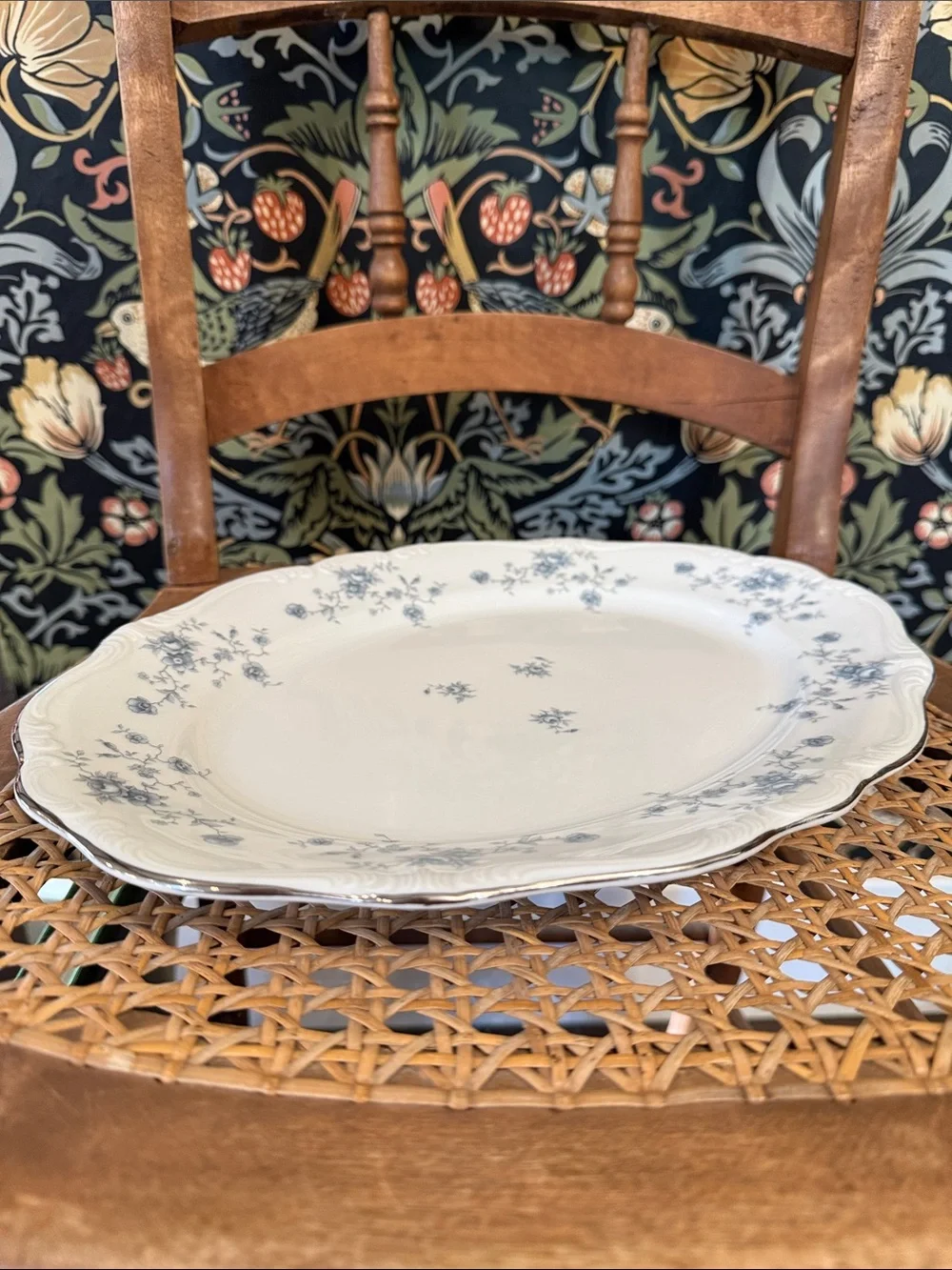 13 inch Johann Haviland Serving Platter Platinum Trim Blue Garland Bavaria Germ